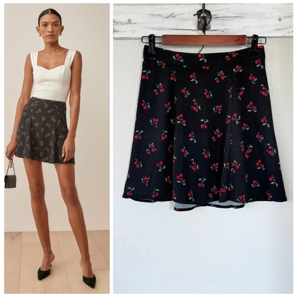 REFORMATION 2 Flounce Skirt in Black Cherry Red Print • Flirty Mini Length